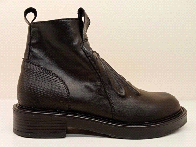 STIVALETTO 